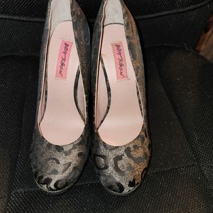 Betsey Johnson cheetah print heels